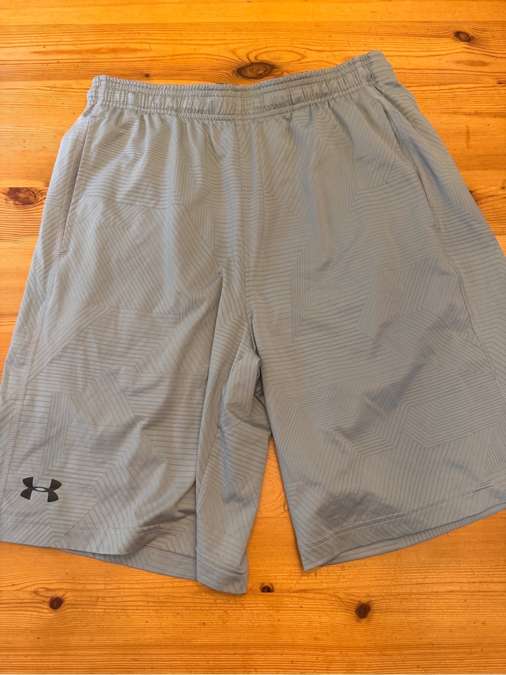 Under Armour mens shorts Heatgear large activewear